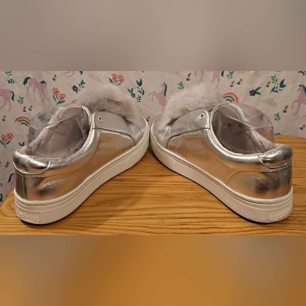 EUC Sam Edelman Leya Silver Metallic PomPom Casual Slide On Sneaker Shoe SZ 8M - Picture 4 of 7